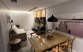 Apartamento Impecavel Completo Proximo A Praia Com Barco Opcional